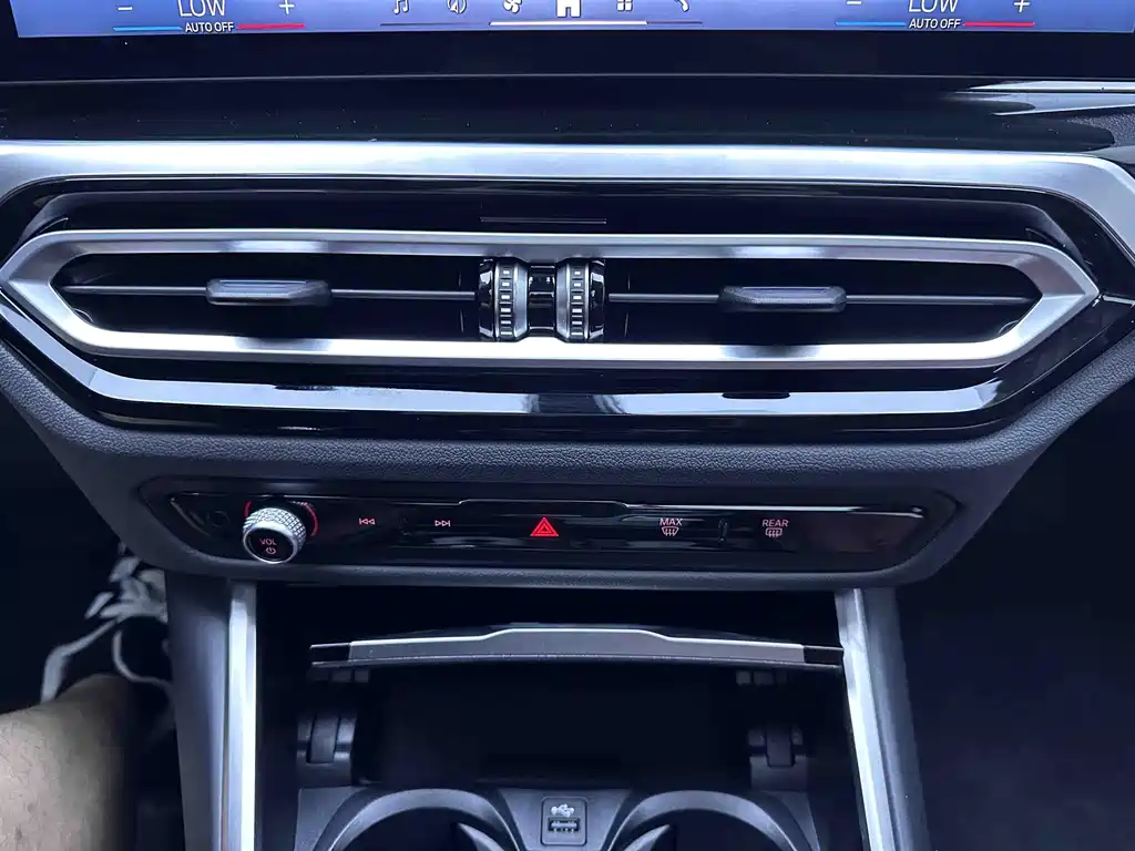 BMW 3 Series — миниатюра 13