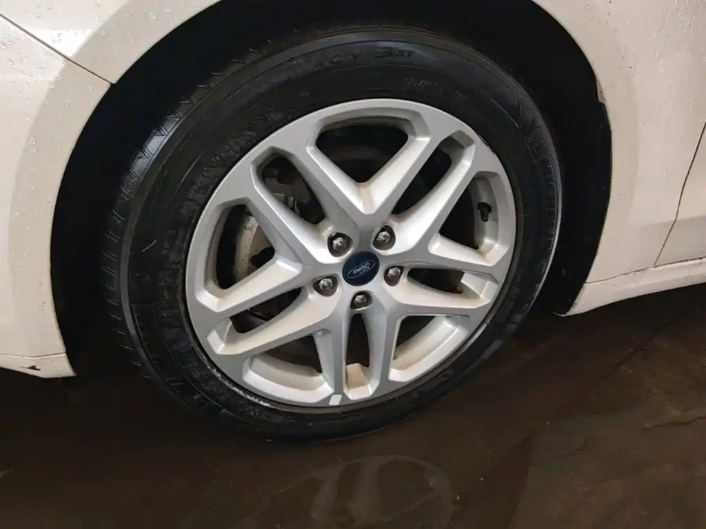 Ford Mondeo — миниатюра 23