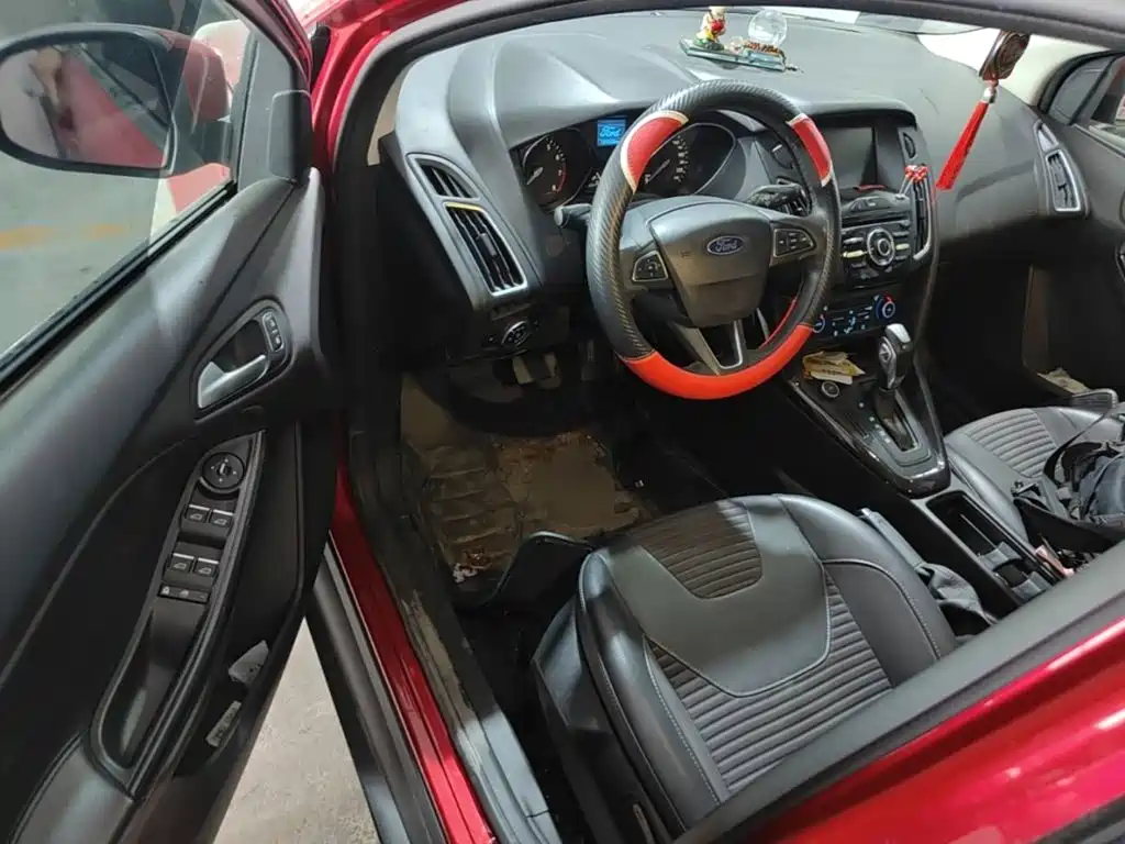 Ford Focus — миниатюра 16