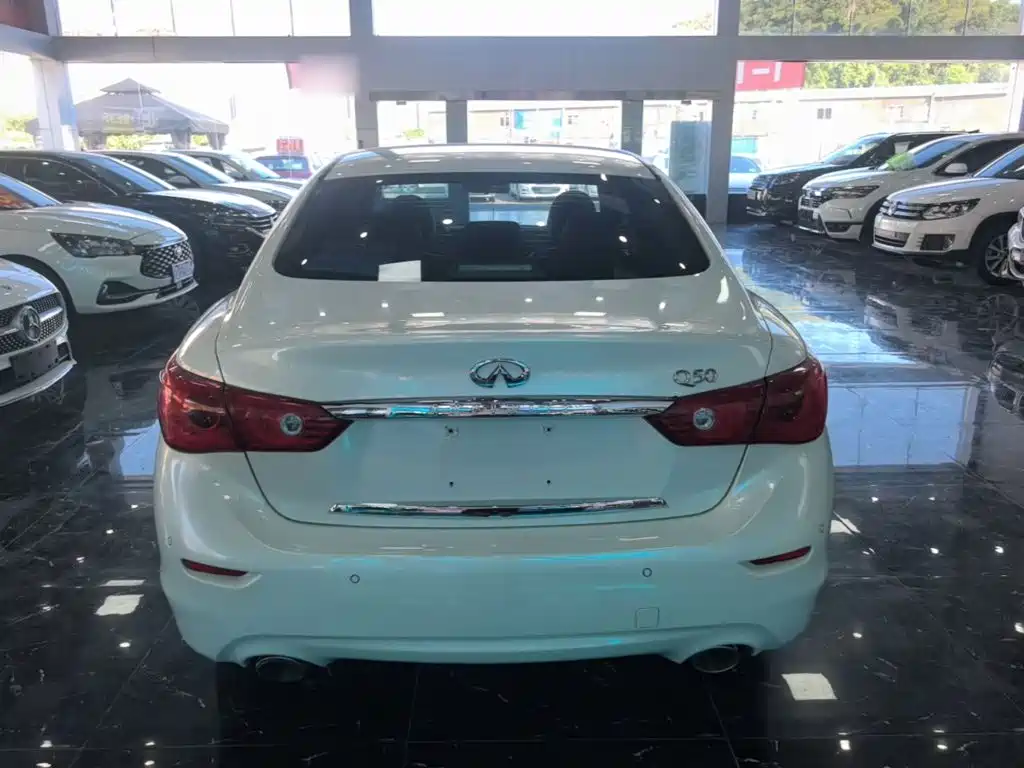 Infiniti Q50L — миниатюра 6