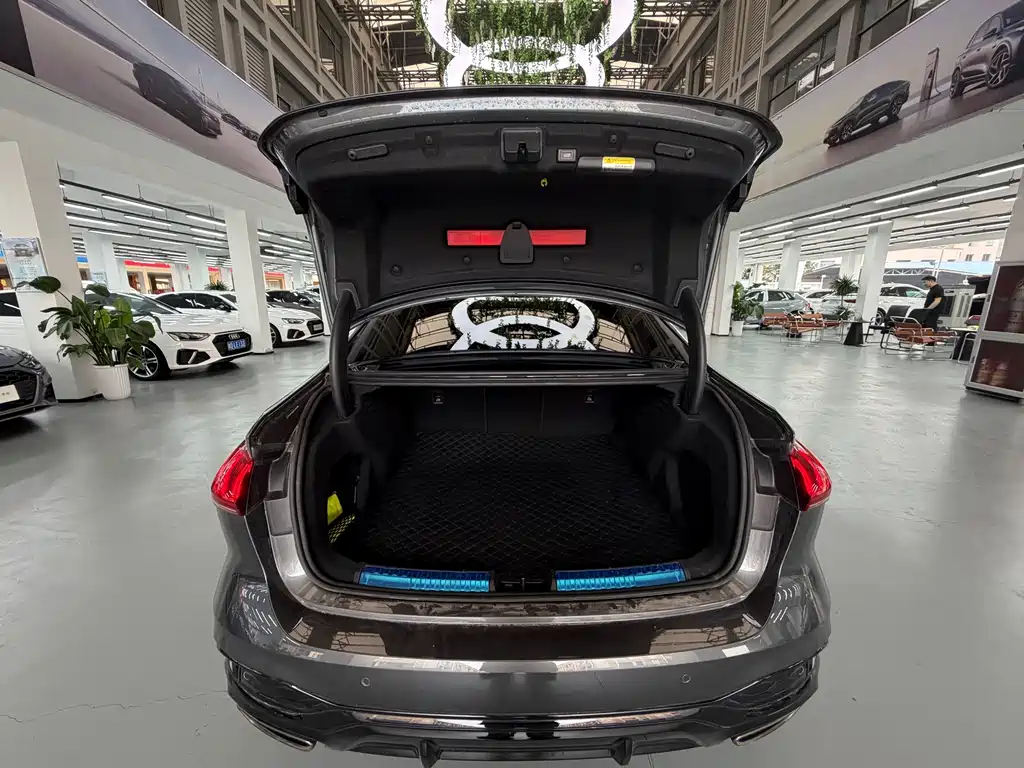 Audi A5L — миниатюра 6