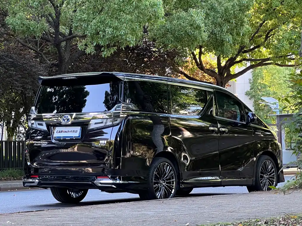 Toyota Vellfire 2019 2.5L HV Luxury