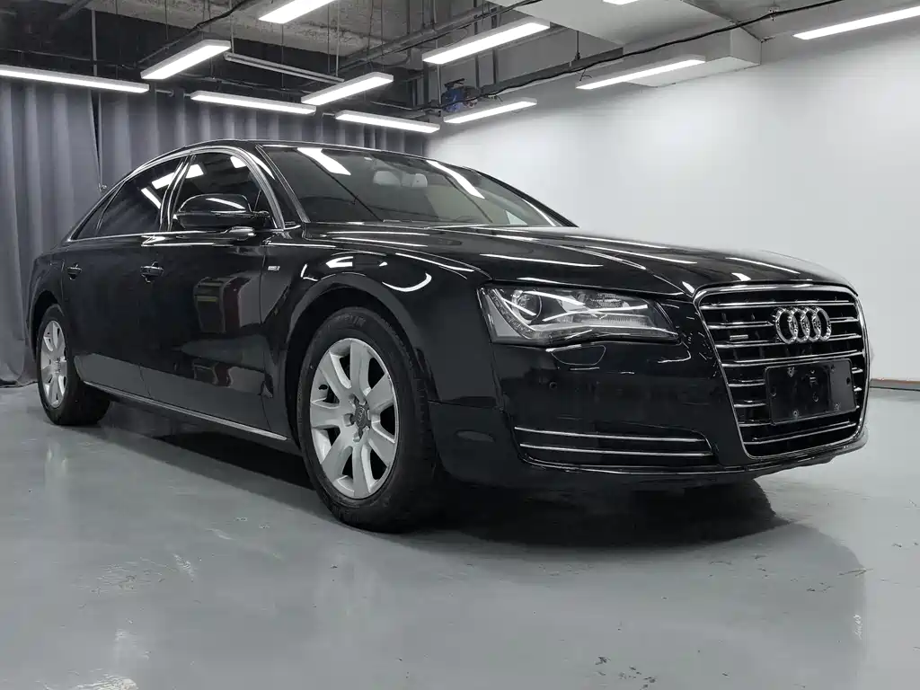 Audi A8 A8L 3.0 TFSI quattro Luxury Type (213kW), фото 3
