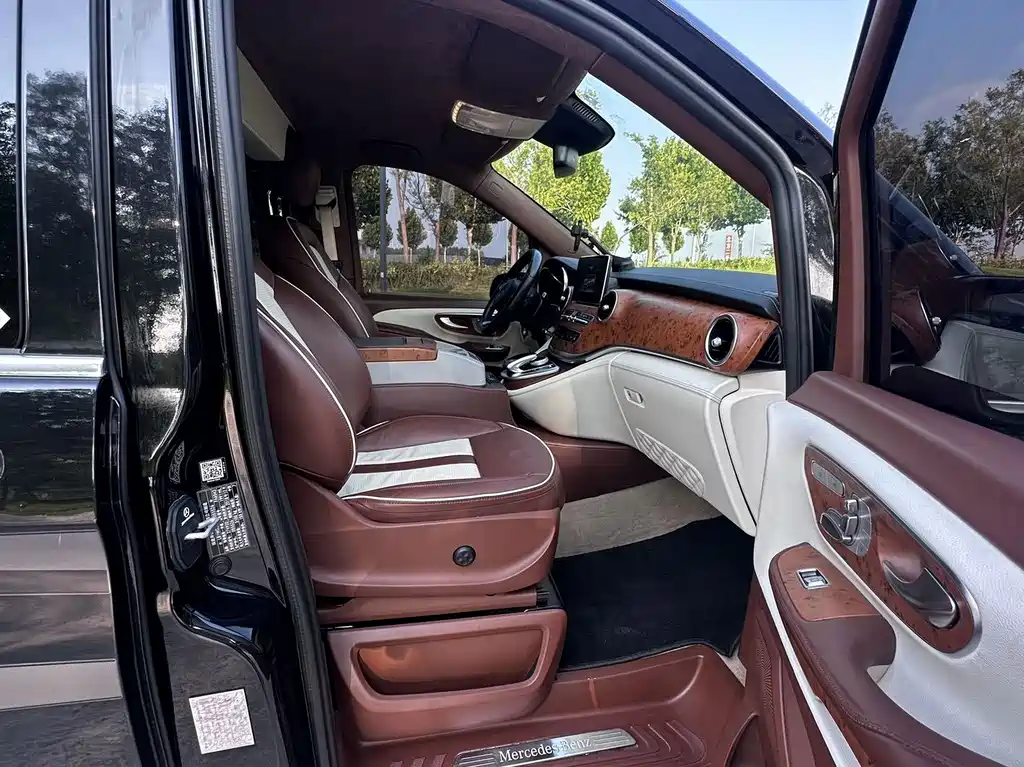 Mercedes-Benz V-Class — миниатюра 6