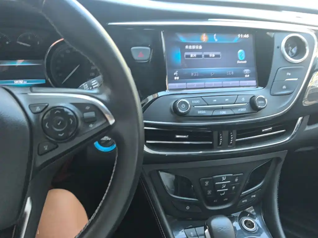 Buick Envision Plus — миниатюра 10