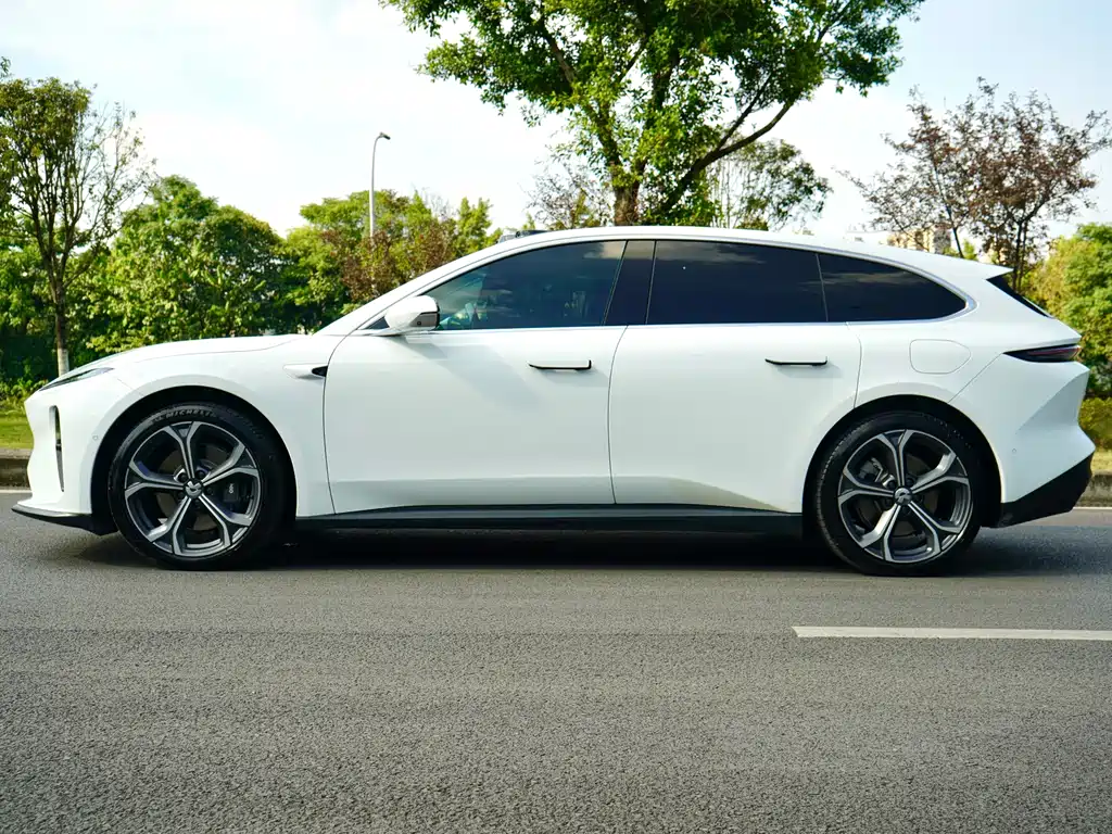 NIO ET5T — миниатюра 3