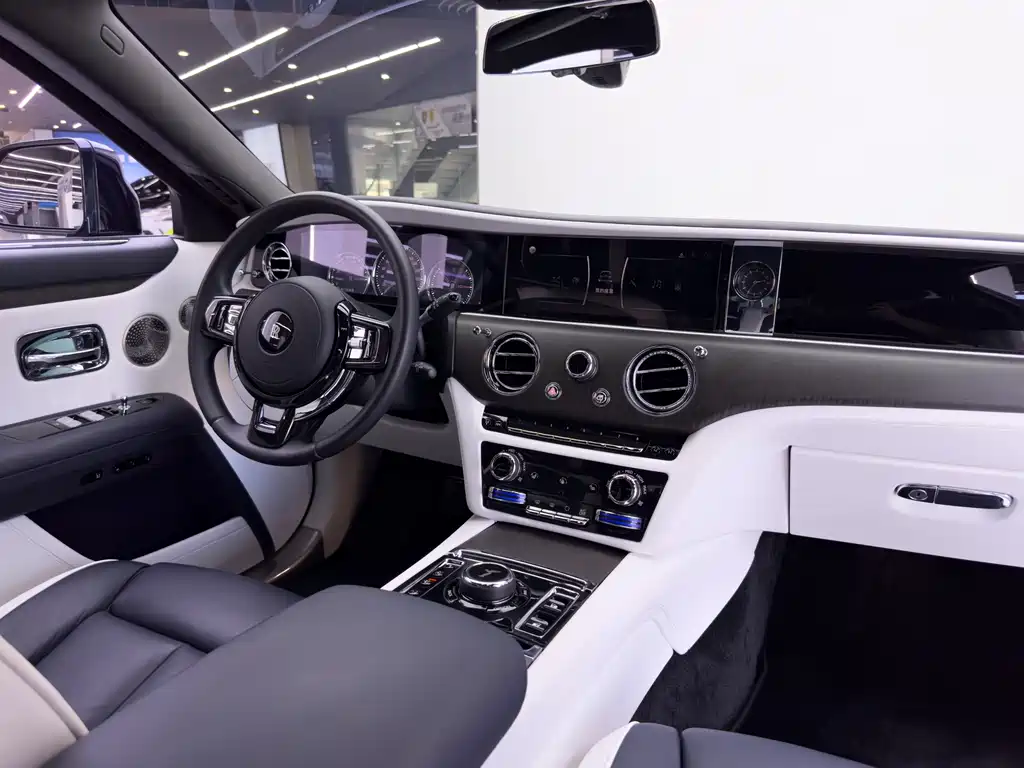 Rolls-Royce Ghost — миниатюра 16
