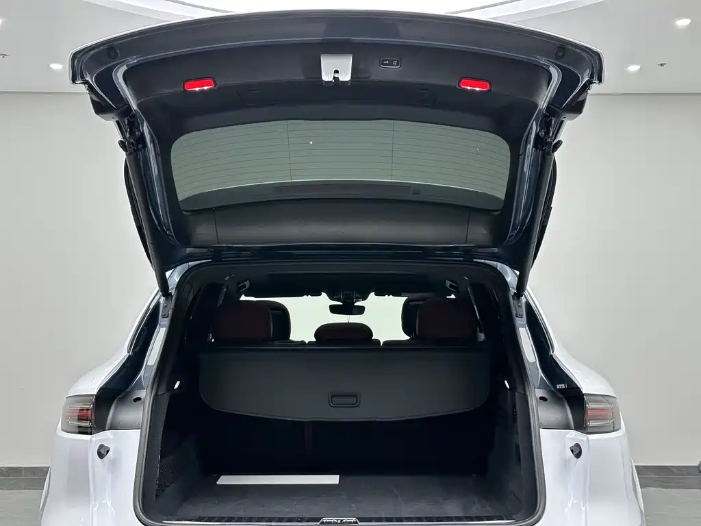 Porsche Cayenne — миниатюра 21