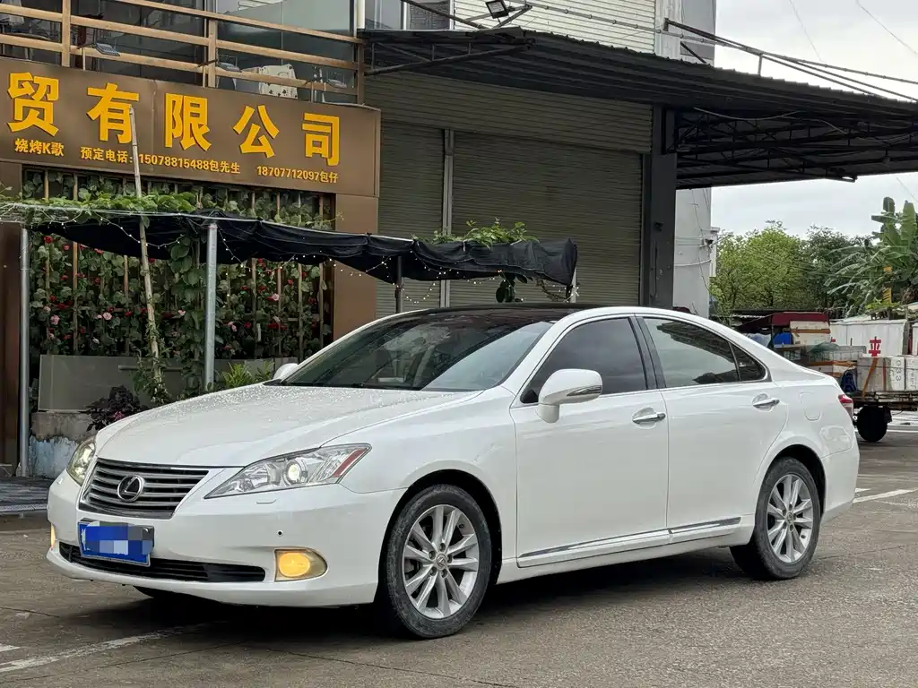 Lexus ES 2011