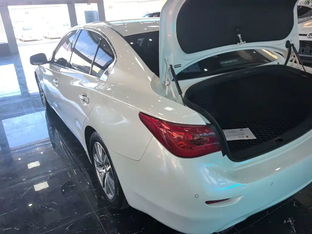 Infiniti Q50L — миниатюра 5