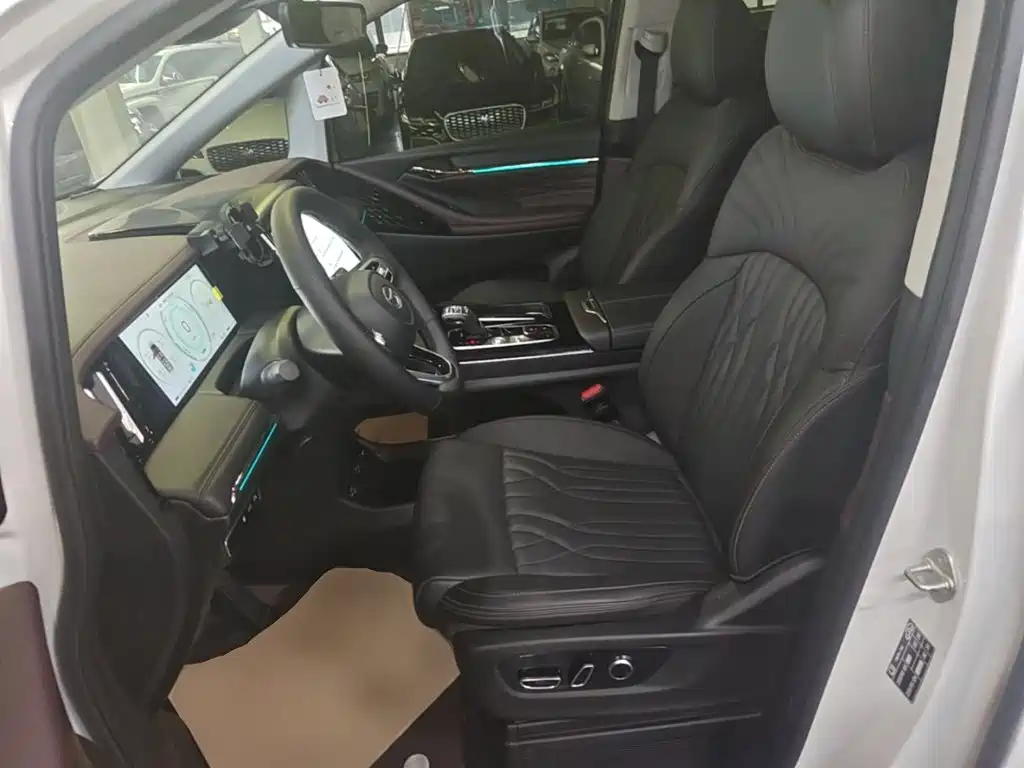 GAC Motor Trumpchi M8 — миниатюра 15