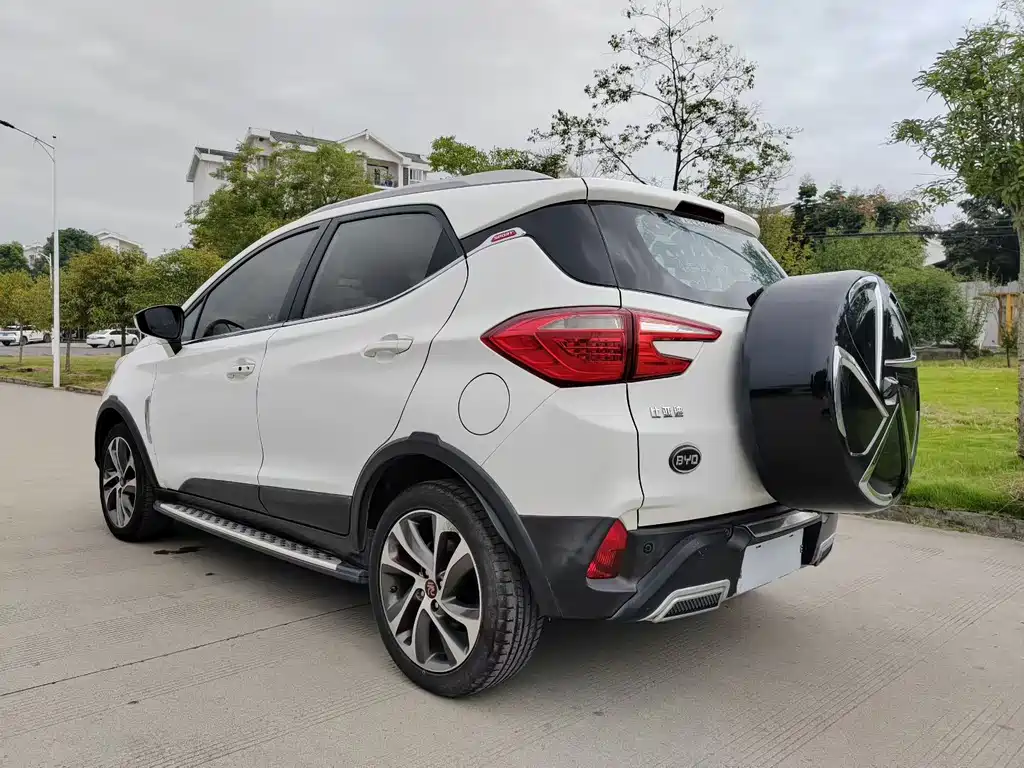 BYD Yuan — миниатюра 6