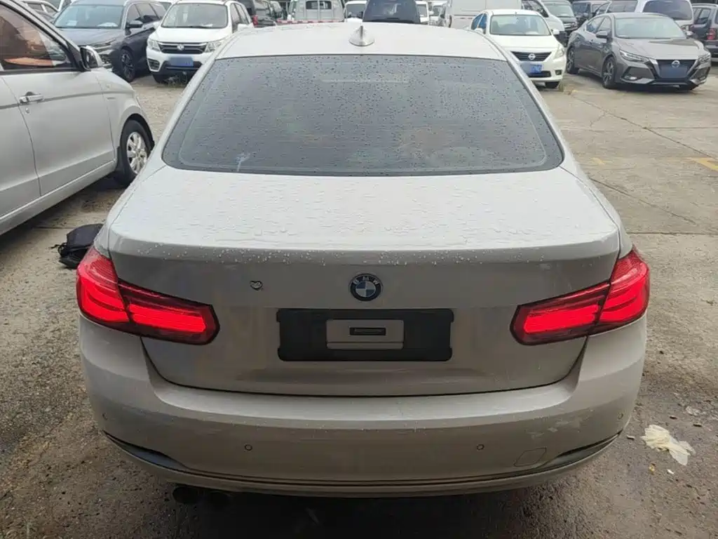 BMW 3 Series — миниатюра 6