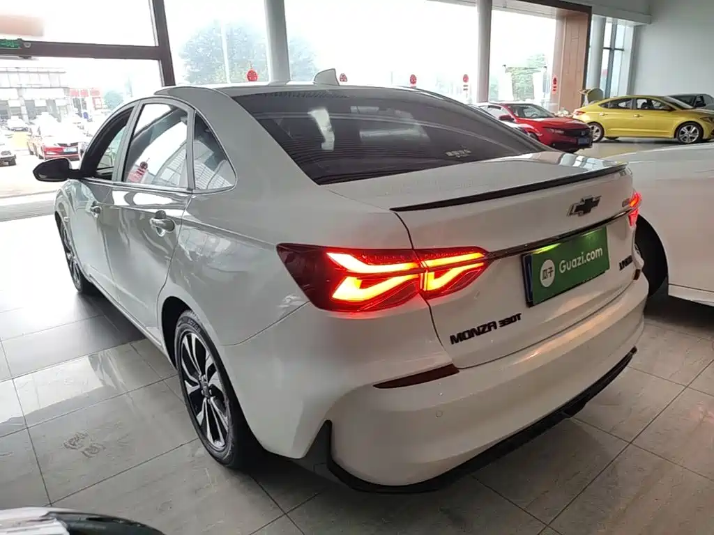 Chevrolet Monza — миниатюра 5