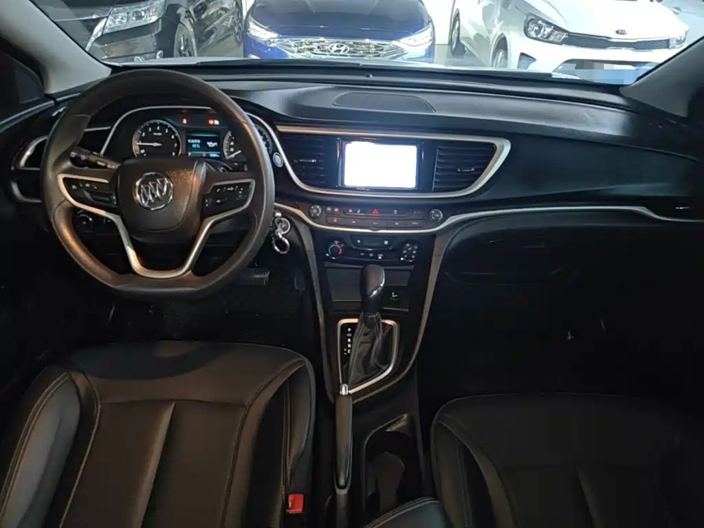 Buick Excelle — миниатюра 10