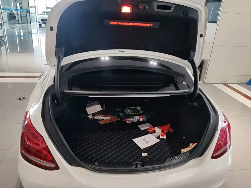 Mercedes-Benz C-Class — миниатюра 19