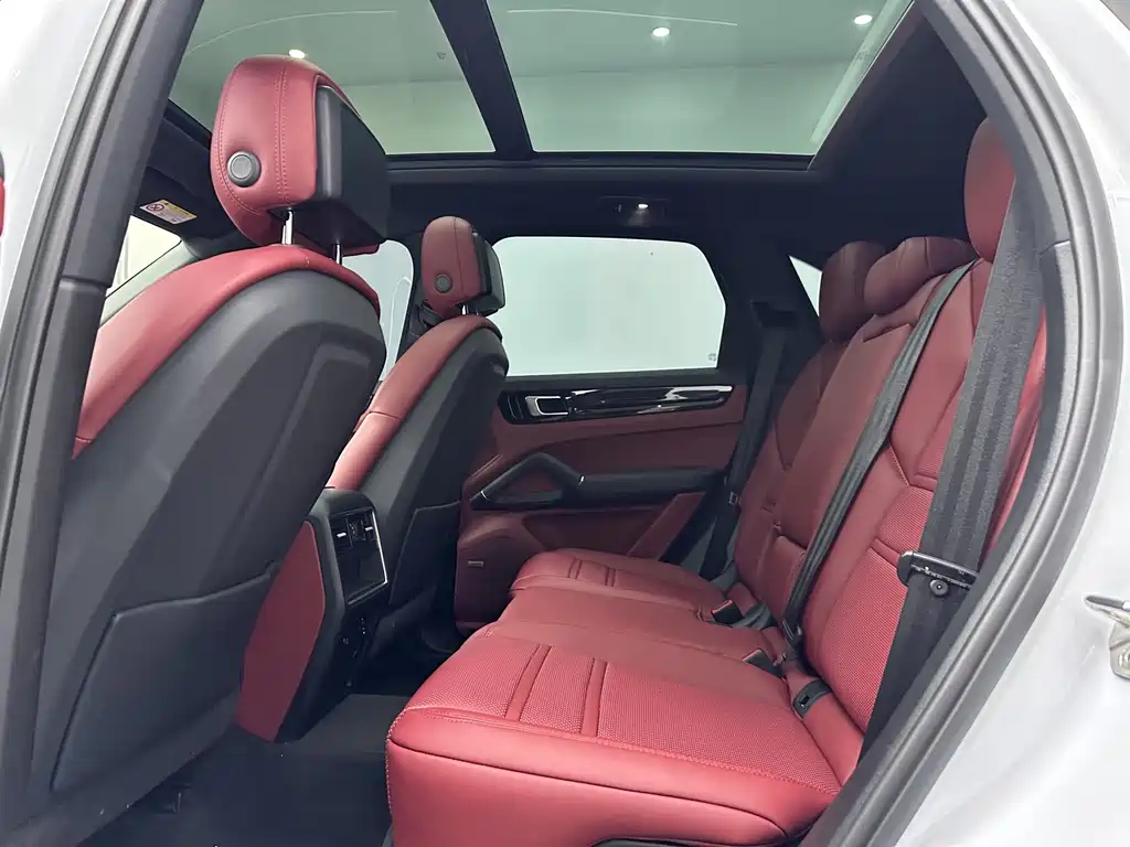 Porsche Cayenne — миниатюра 9