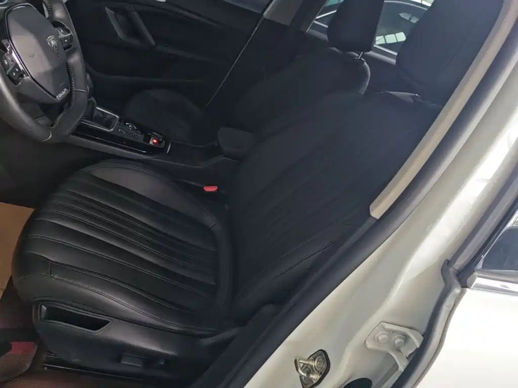 Peugeot 408 — миниатюра 15