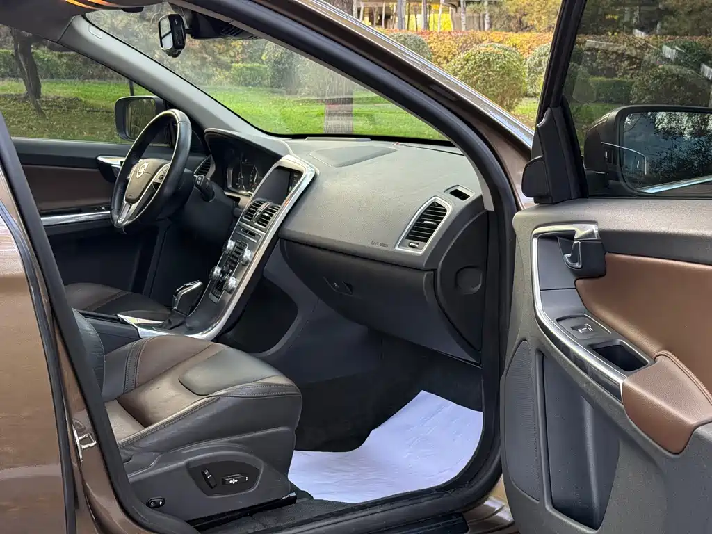 Volvo XC60 — миниатюра 31