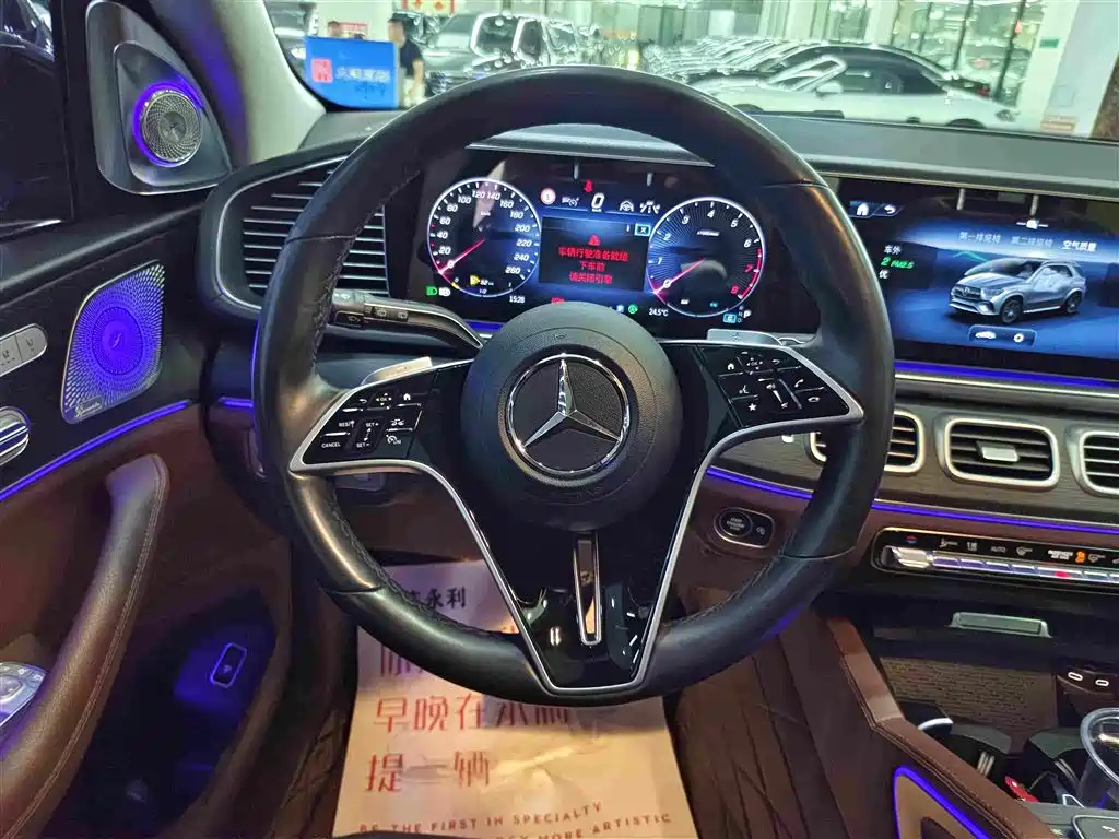 Mercedes-Benz GLE (Import) — миниатюра 8