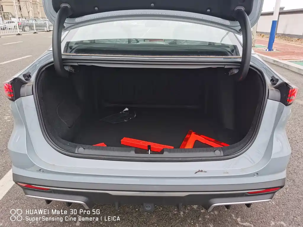 GEELY GALAXY GALAXY L6