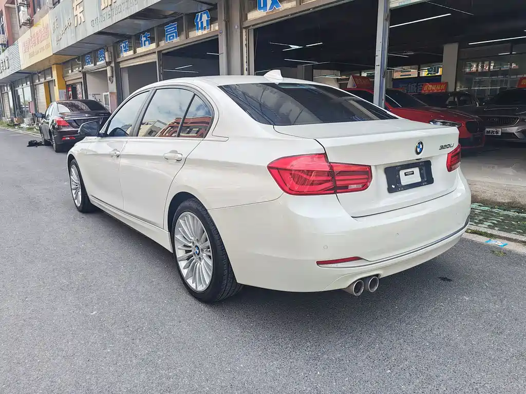 BMW 3 Series — миниатюра 4