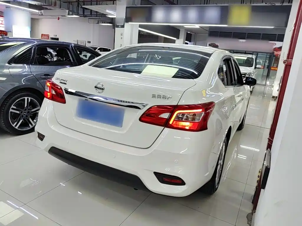 Nissan Sylphy — миниатюра 7