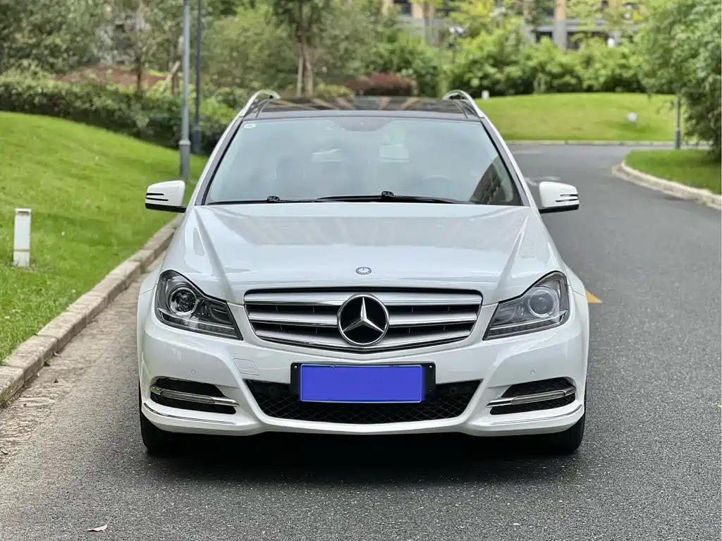 Mercedes-Benz C-Class (Import) — миниатюра 2