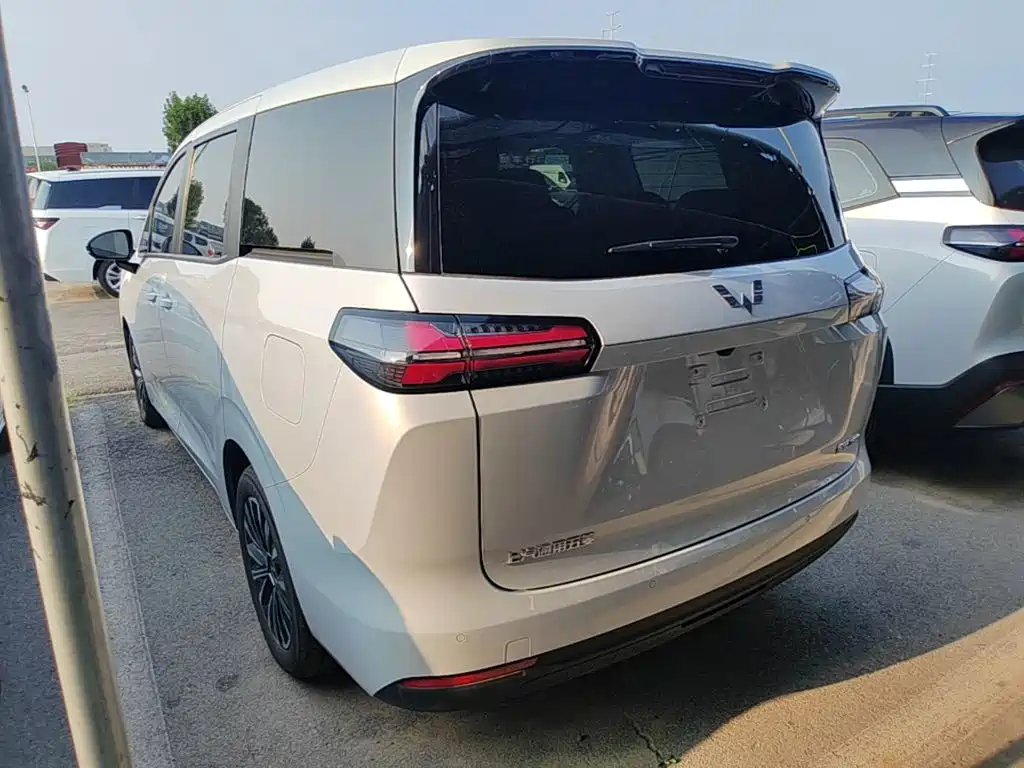 Wuling Звездный свет 730 Новая энергия — миниатюра 5