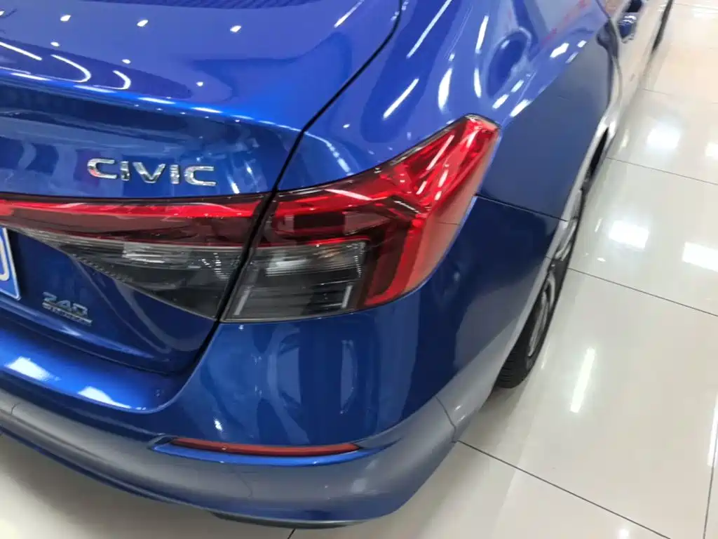 Honda Civic — миниатюра 8