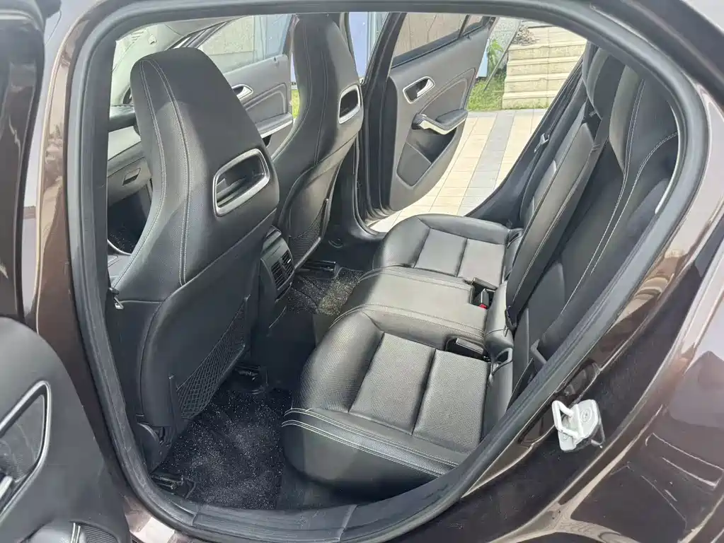 Mercedes-Benz GLA — миниатюра 12