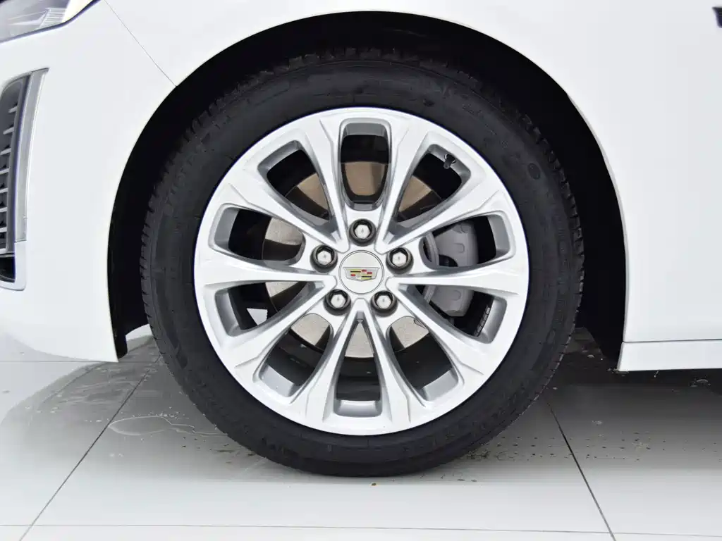 Cadillac CT5 — миниатюра 21