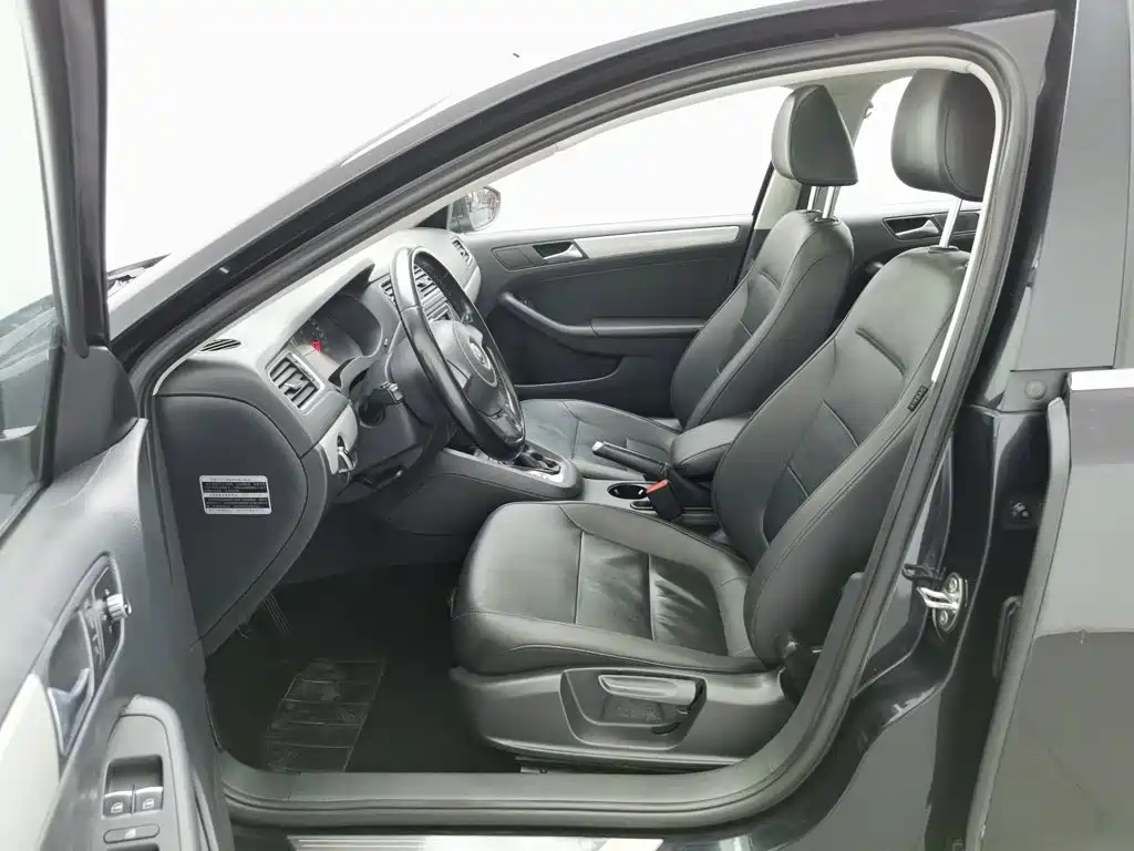 Volkswagen Sagitar — миниатюра 10