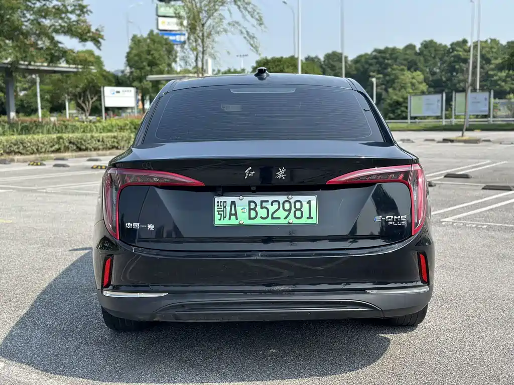 Hongqi E-QM5 2023 620km PLUS