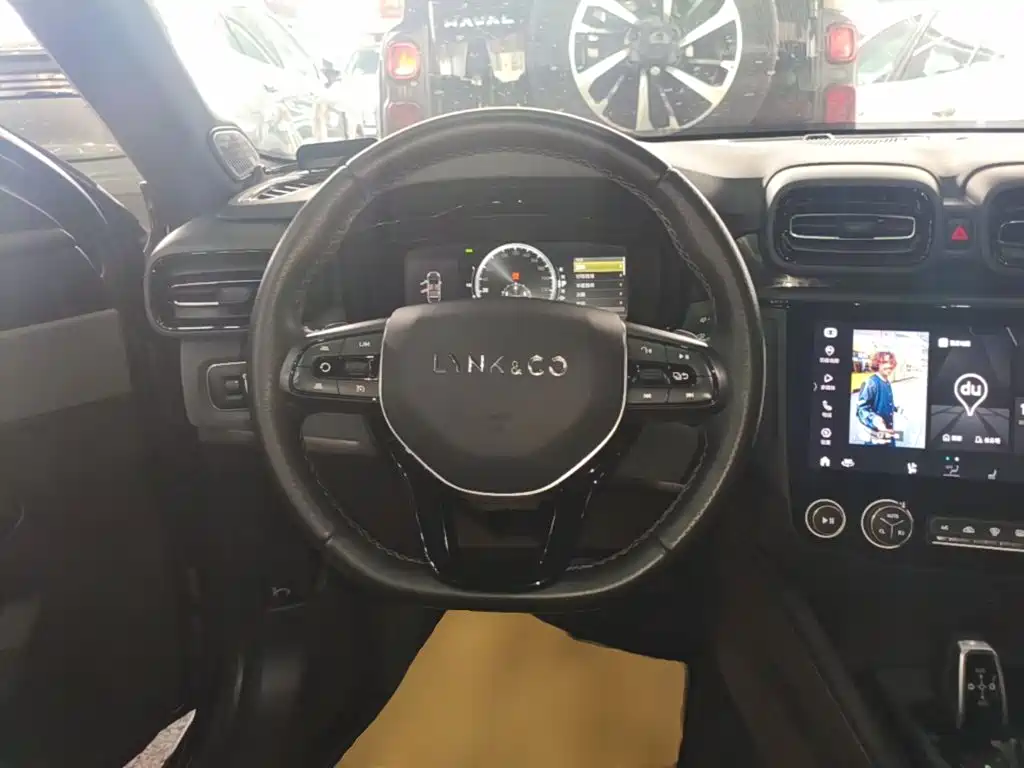Lynk & Co 03 — миниатюра 11
