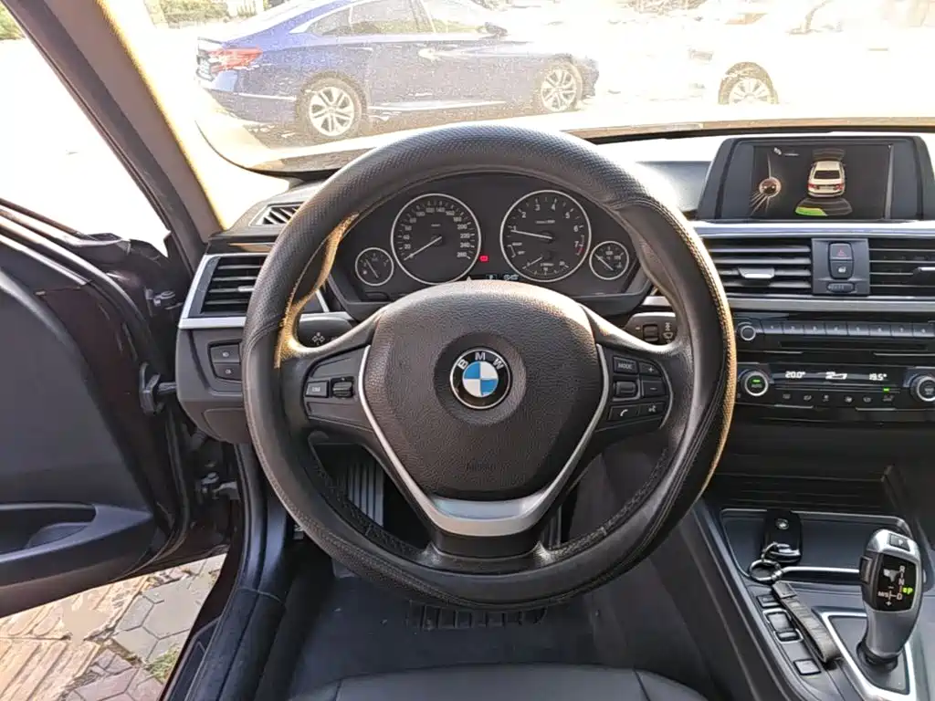 BMW 3 Series — миниатюра 11