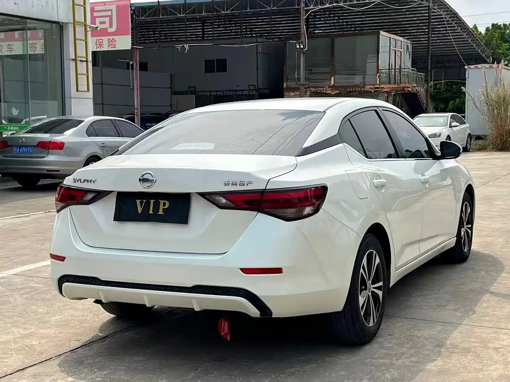 NISSAN XUAN YI
