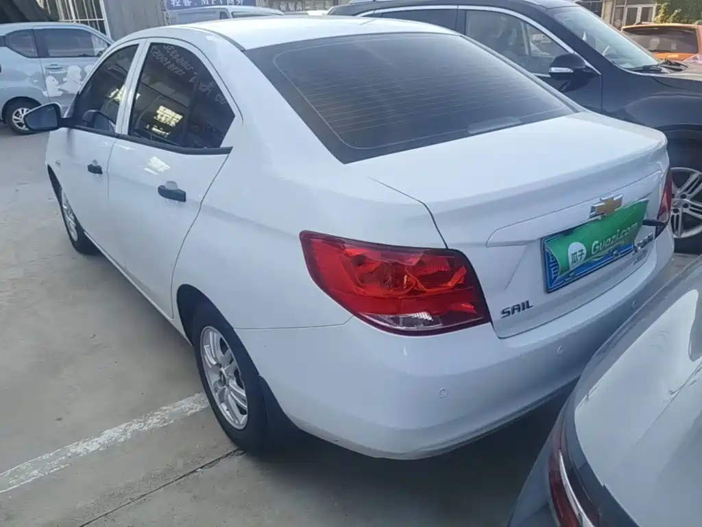 Chevrolet Sail — миниатюра 5