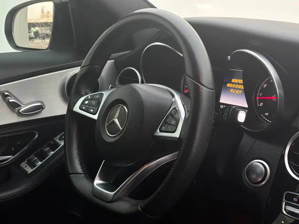 Mercedes-Benz C-Class — миниатюра 10