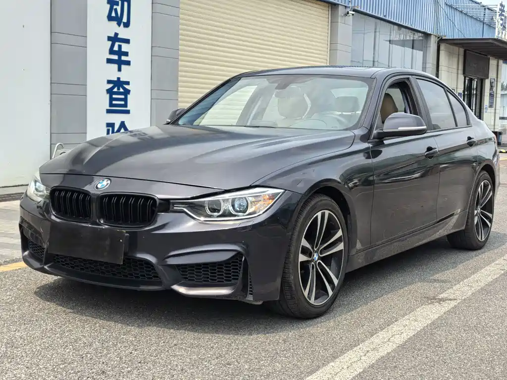 BMW 3 Series (Import) 2012