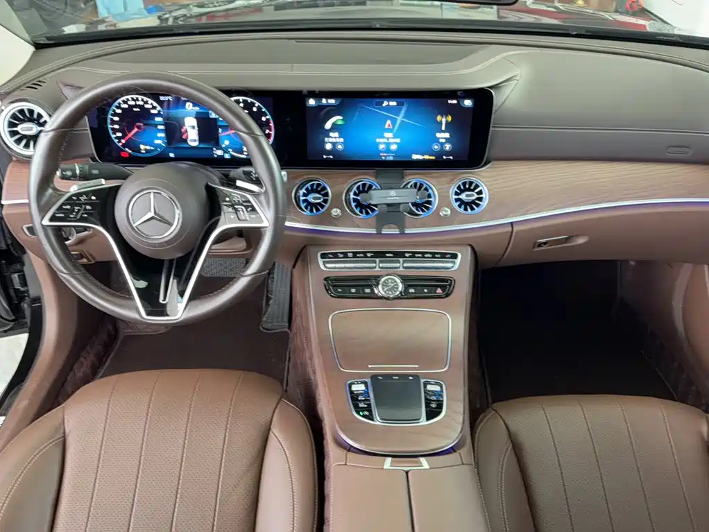 Mercedes-Benz E-Class — миниатюра 13