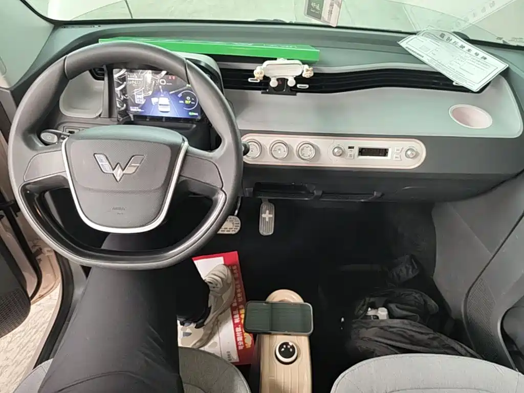 Wuling MINIEV — миниатюра 10
