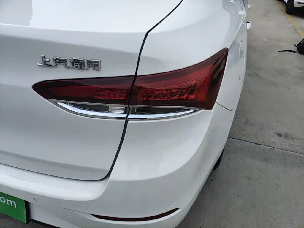 Buick Excelle — миниатюра 8