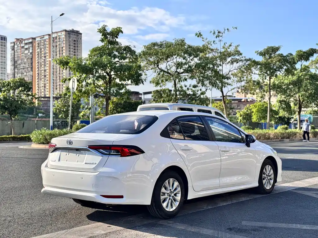 Toyota Corolla — миниатюра 16