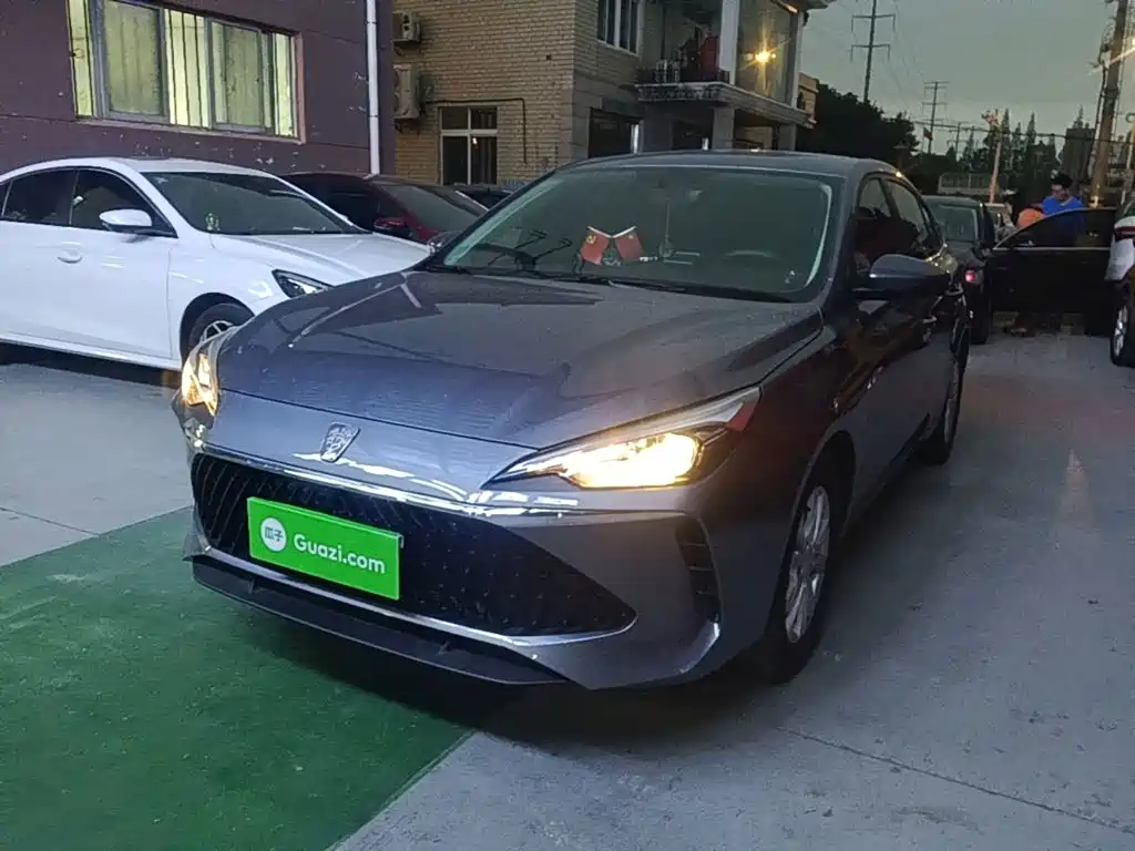 Roewe i5