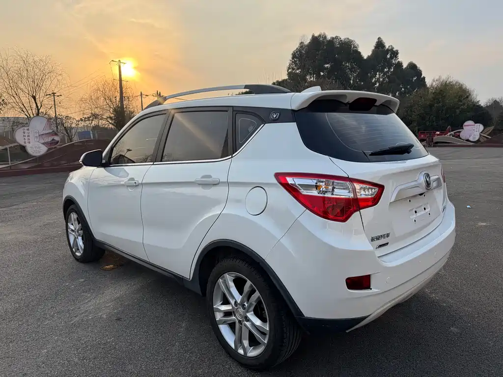 CHANGAN CS35