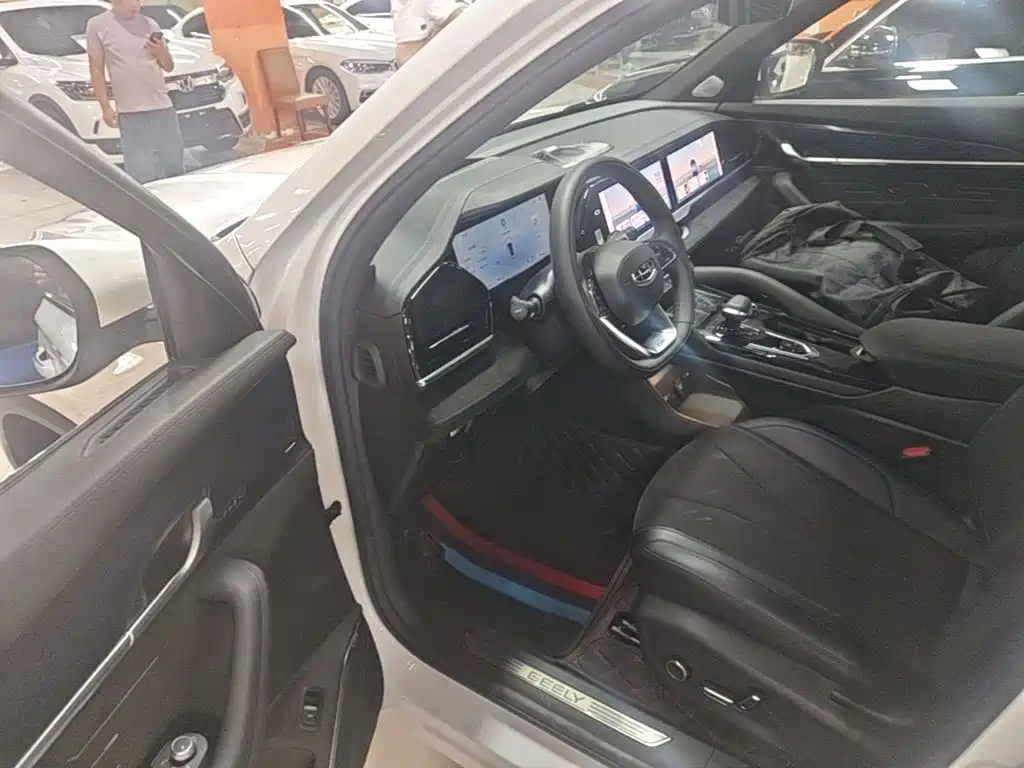 Geely Xingyue L — миниатюра 16