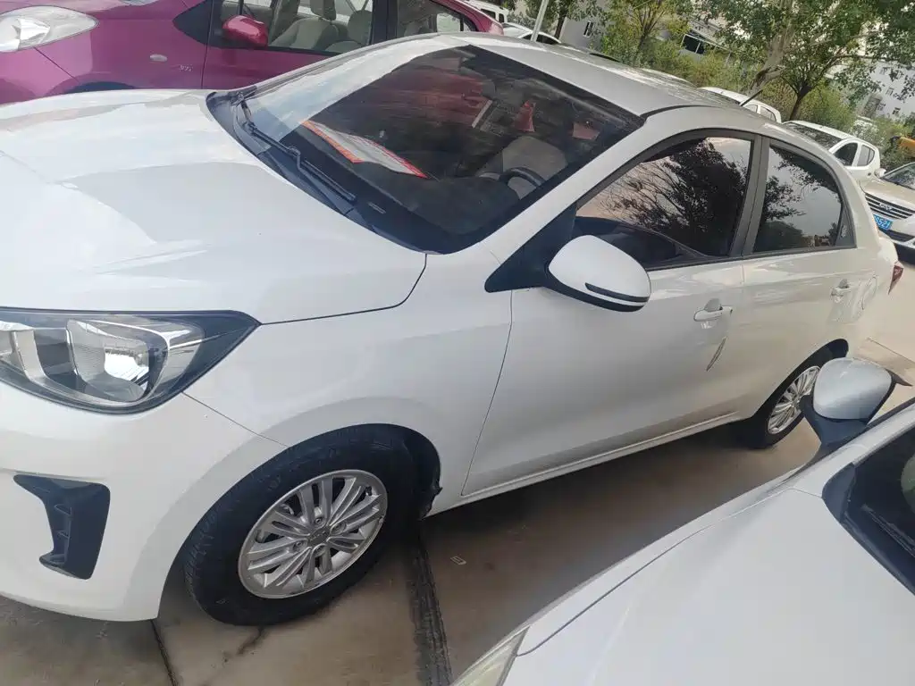Kia Huanchi — миниатюра 7