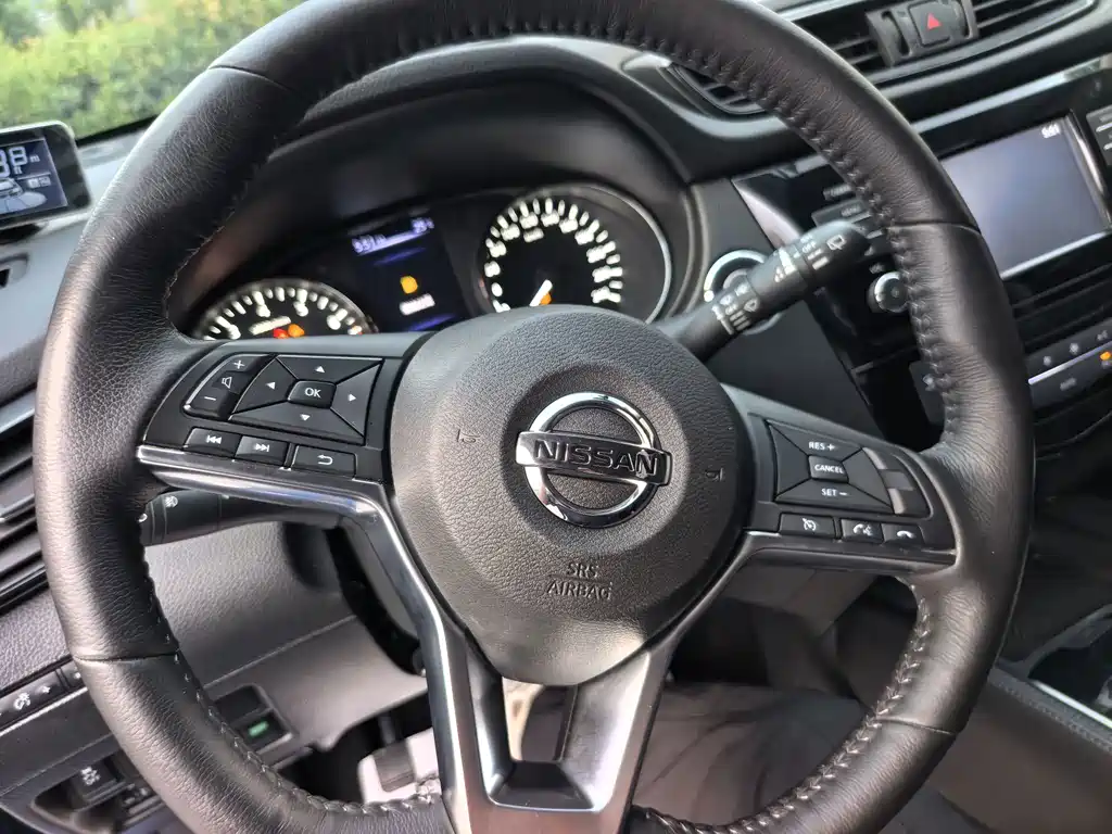 Nissan X-Trail — миниатюра 17