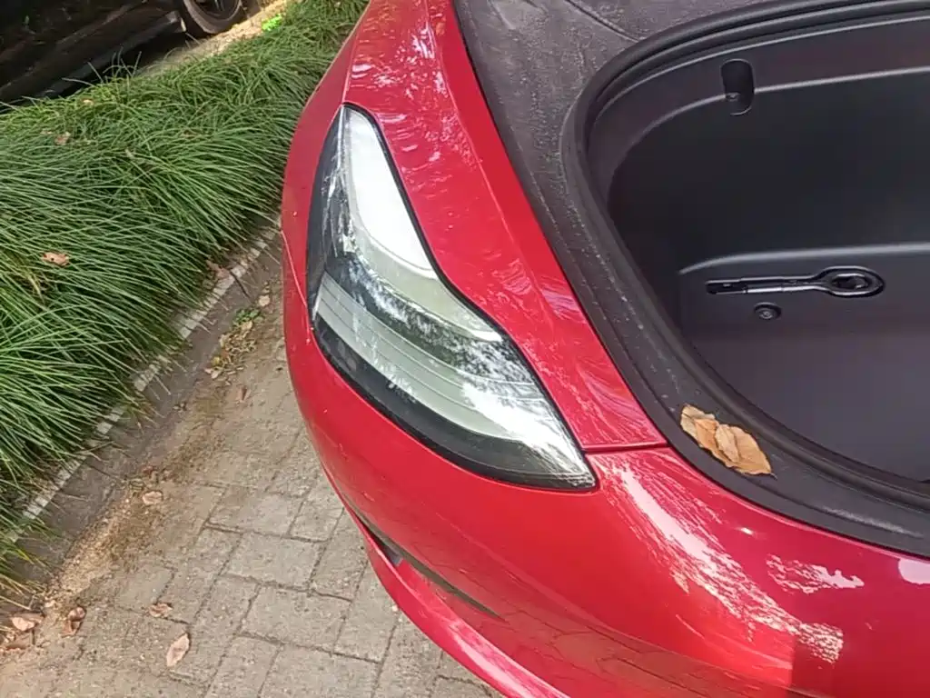Tesla Model 3 — миниатюра 11